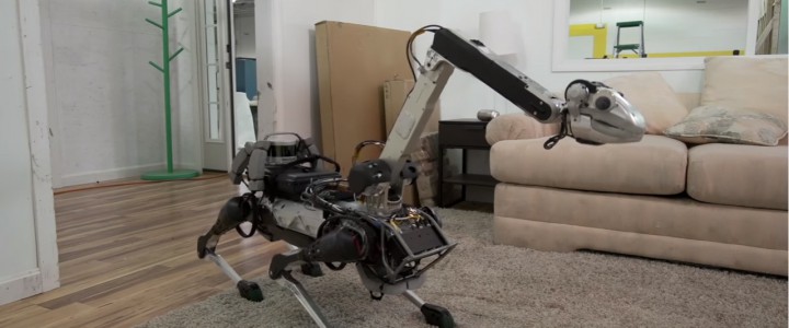 Vorsicht – bissiger Roboter! Vorsicht – bissiger Roboter!